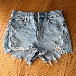 Abercrombie curve love size 25 Distressed Denim Women Shorts